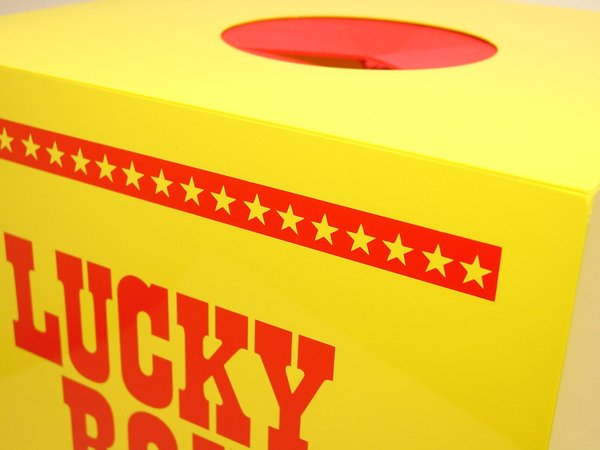 画像2: 抽選箱　塩ビ(プラスチック)　28cm角　隠し付 (2)