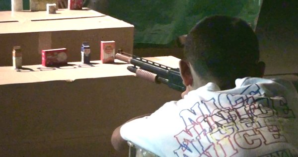 画像4: 吸盤弾銃射的セット お菓子 100ヶ入り (4)