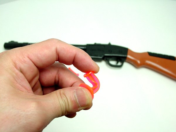 画像6: 吸盤弾銃射的セット おもちゃ色々 小さいおもちゃ100ヶ入り (6)