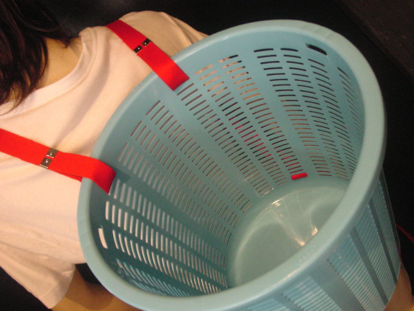 玉入れ 背負いカゴ 運動会用品 競技種目用品 子供用 Com イベント用品とパーティーグッズの通販